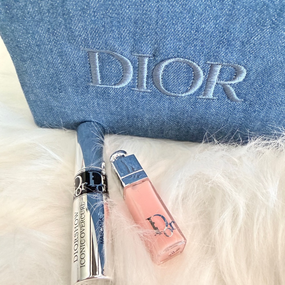 Dior Blue Cosmetic Bag with 2 travel size - Picture 2 of 9